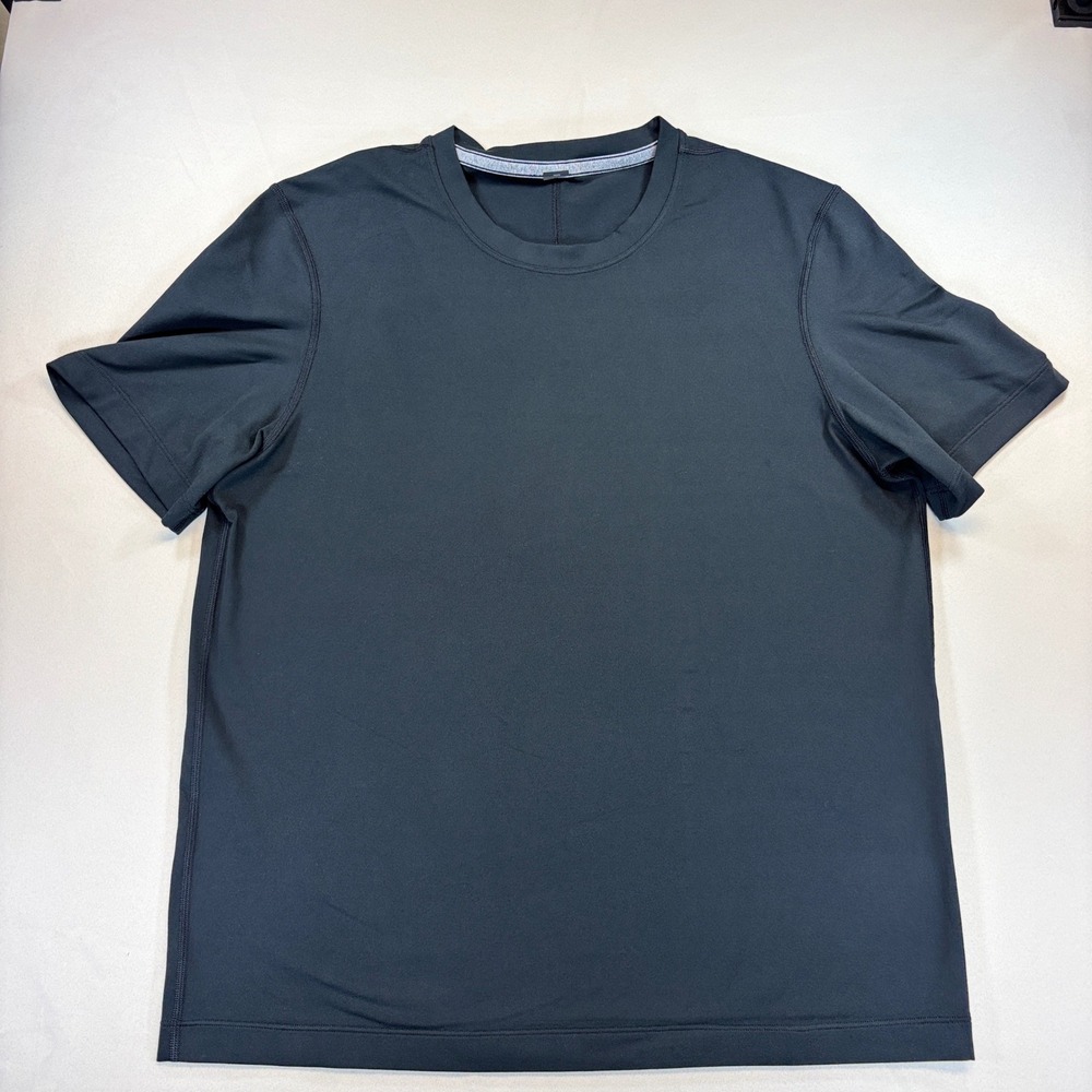 Lululemon License To Train Shirt Mens Large Black Short Sleeve Gym Workout Tee